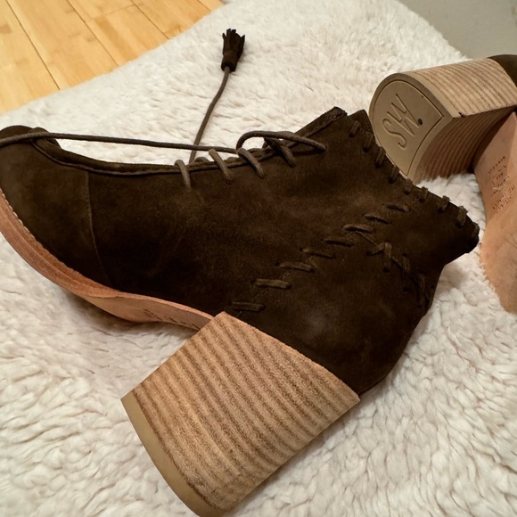 Stuart Whitman Wallawalla Suede Ankle boots 6.5 - Picture 11 of 11